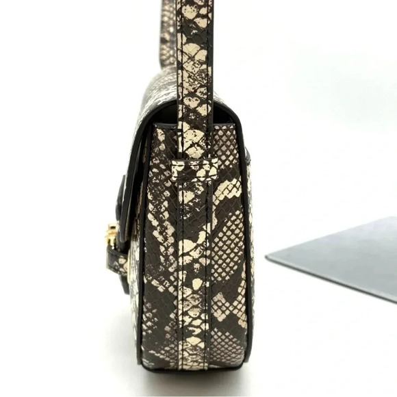 Michael Kors Small Reed Leather Saddle
Crossbody Bag Snakeskin Nat/Light Cream - Picture 5 of 10